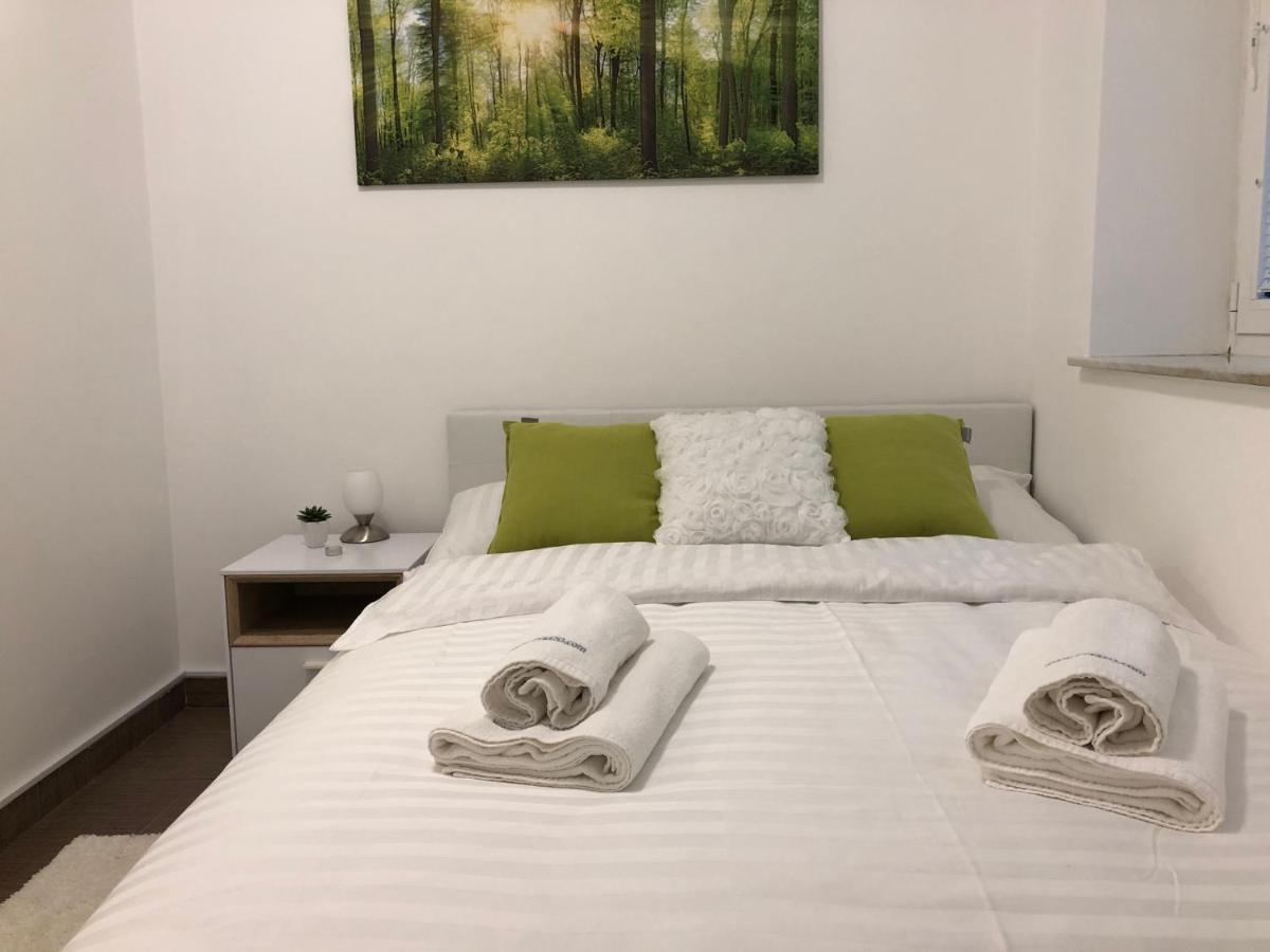 Modern Center Studio Under The Castle II Free Parking Apartment Ljubljana Exterior foto