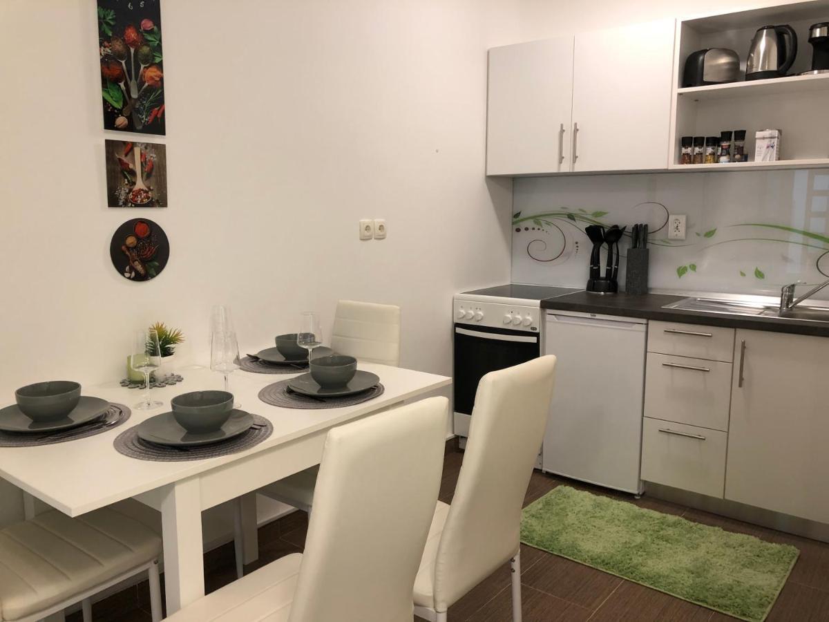 Modern Center Studio Under The Castle II Free Parking Apartment Ljubljana Exterior foto